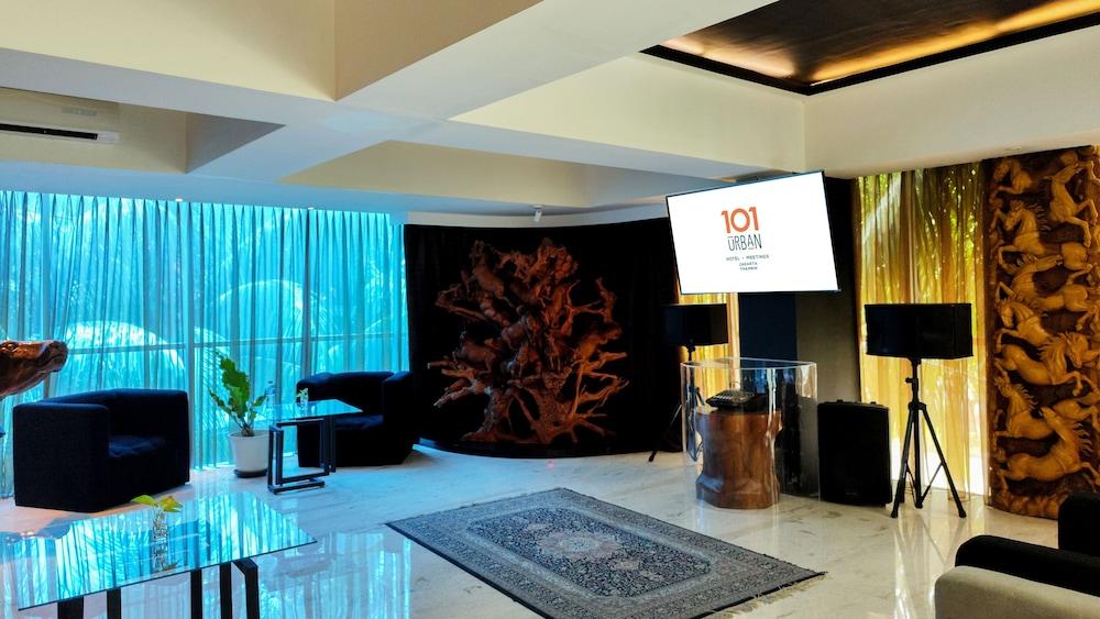 1O1 Urban Jakarta Thamrin Exterior photo